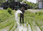 육군 20사단, 장비 동원 논에 물 공급